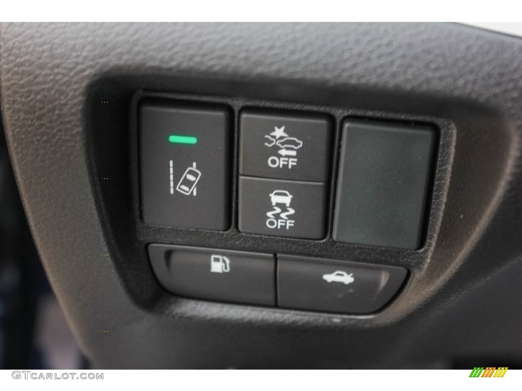 2018 Acura TLX Sedan Controls Photo #124452059