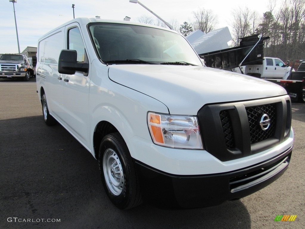 2017 NV 2500 HD S Cargo - Glacier White / Gray photo #40