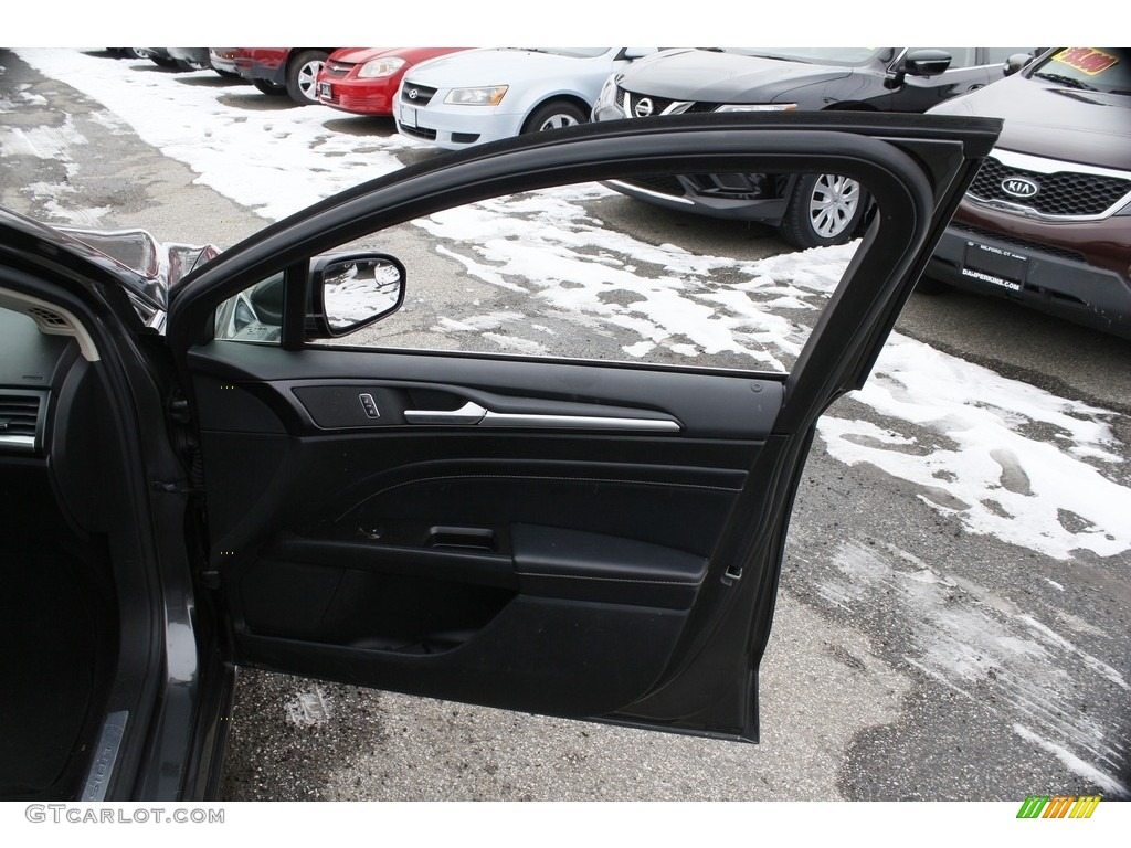 2017 Fusion Hybrid Titanium - Magnetic / Ebony photo #20