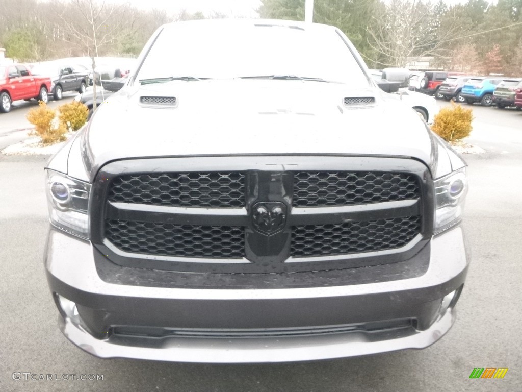 2018 1500 Sport Quad Cab 4x4 - Granite Crystal Metallic / Black photo #8