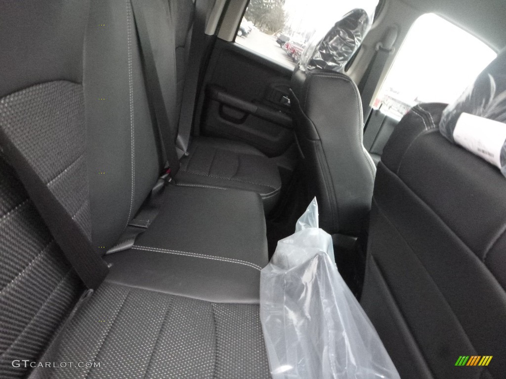 2018 1500 Sport Quad Cab 4x4 - Granite Crystal Metallic / Black photo #12
