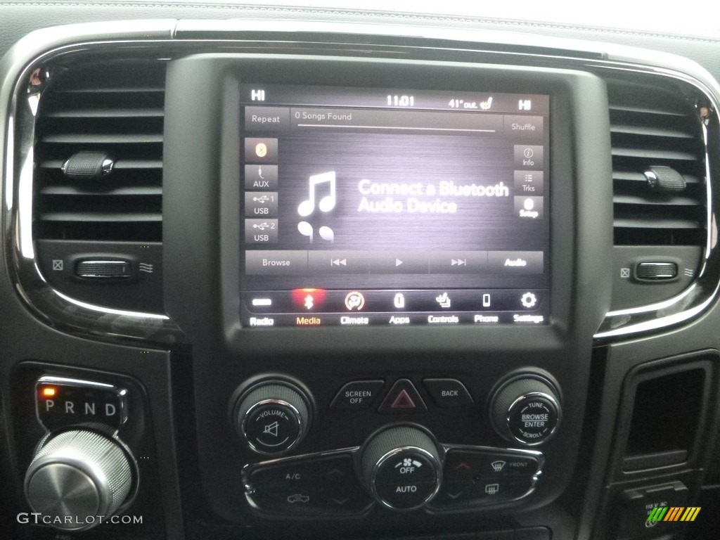 2018 1500 Sport Quad Cab 4x4 - Granite Crystal Metallic / Black photo #16