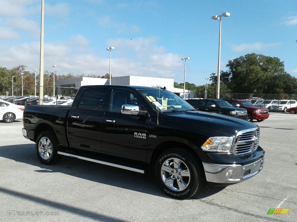 2018 1500 Big Horn Crew Cab 4x4 - Brilliant Black Crystal Pearl / Black/Diesel Gray photo #7