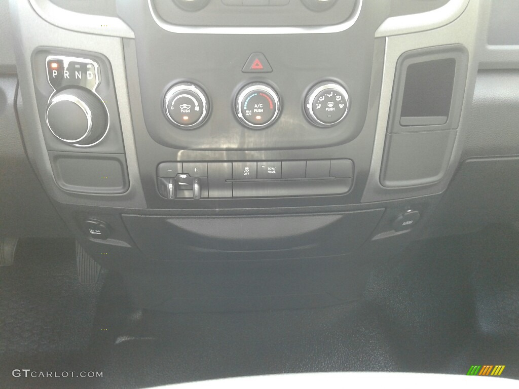 2018 1500 Tradesman Quad Cab - Bright White / Black/Diesel Gray photo #16