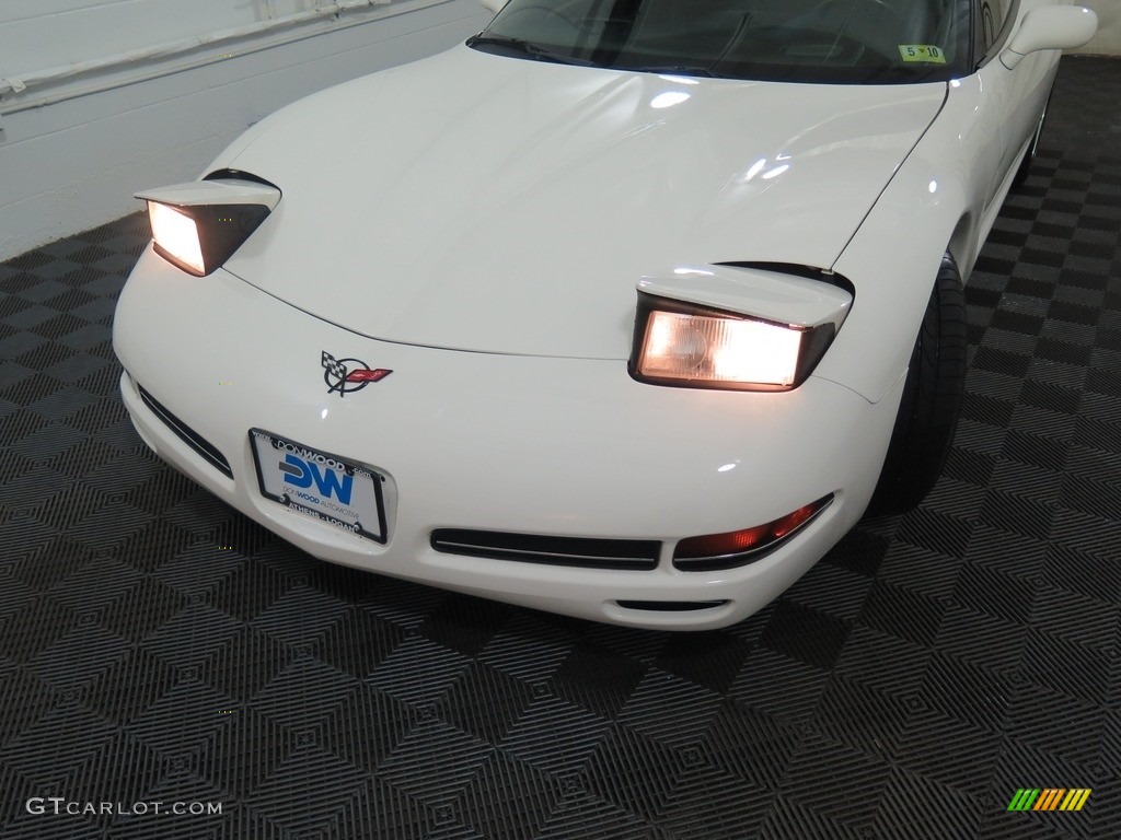 2002 Corvette Coupe - Speedway White / Black photo #6