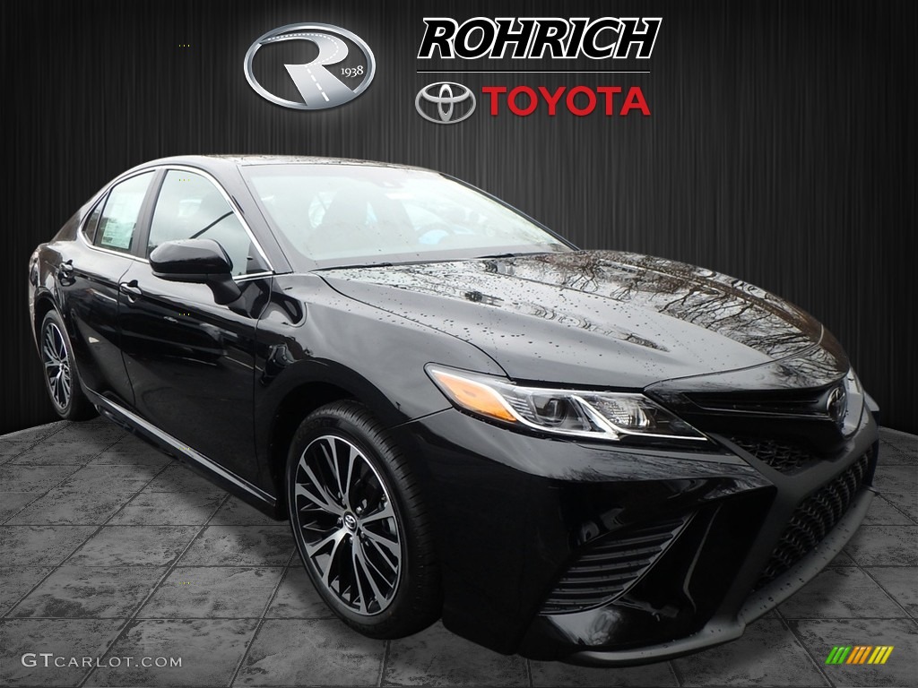 2018 Midnight Black Metallic Toyota Camry SE 124458752 Photo 14
