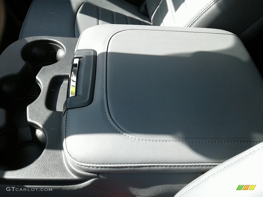 2018 1500 Tradesman Regular Cab - Bright White / Black/Diesel Gray photo #18