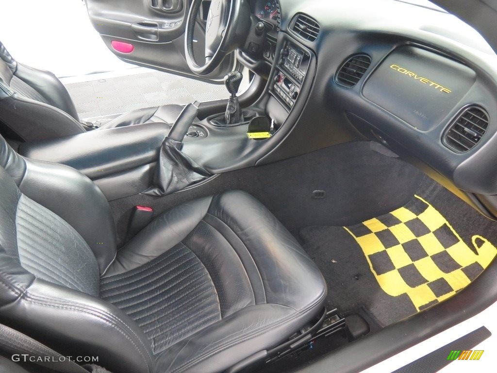 2002 Corvette Coupe - Speedway White / Black photo #30