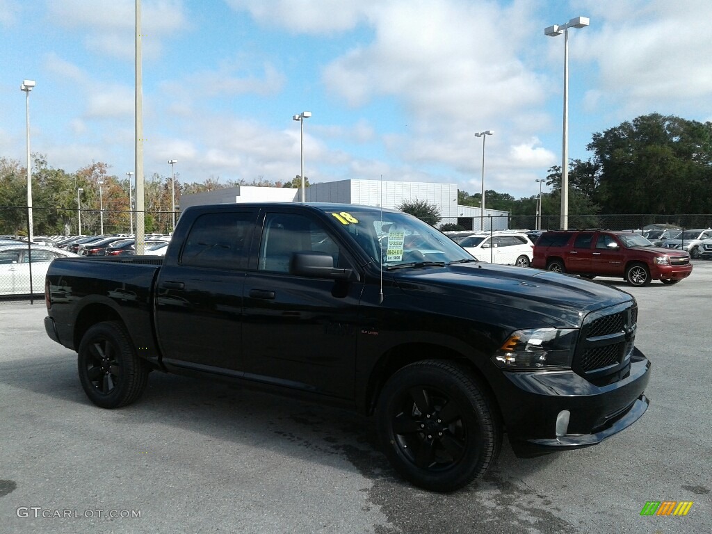 2018 1500 Express Crew Cab 4x4 - Brilliant Black Crystal Pearl / Black/Diesel Gray photo #7
