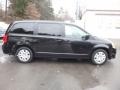 Black Onyx Crystal Pearl - Grand Caravan SE Photo No. 6