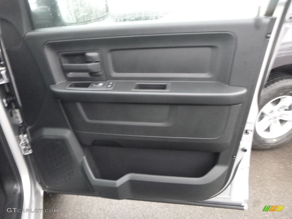 2018 1500 Express Quad Cab 4x4 - Bright Silver Metallic / Black/Diesel Gray photo #12