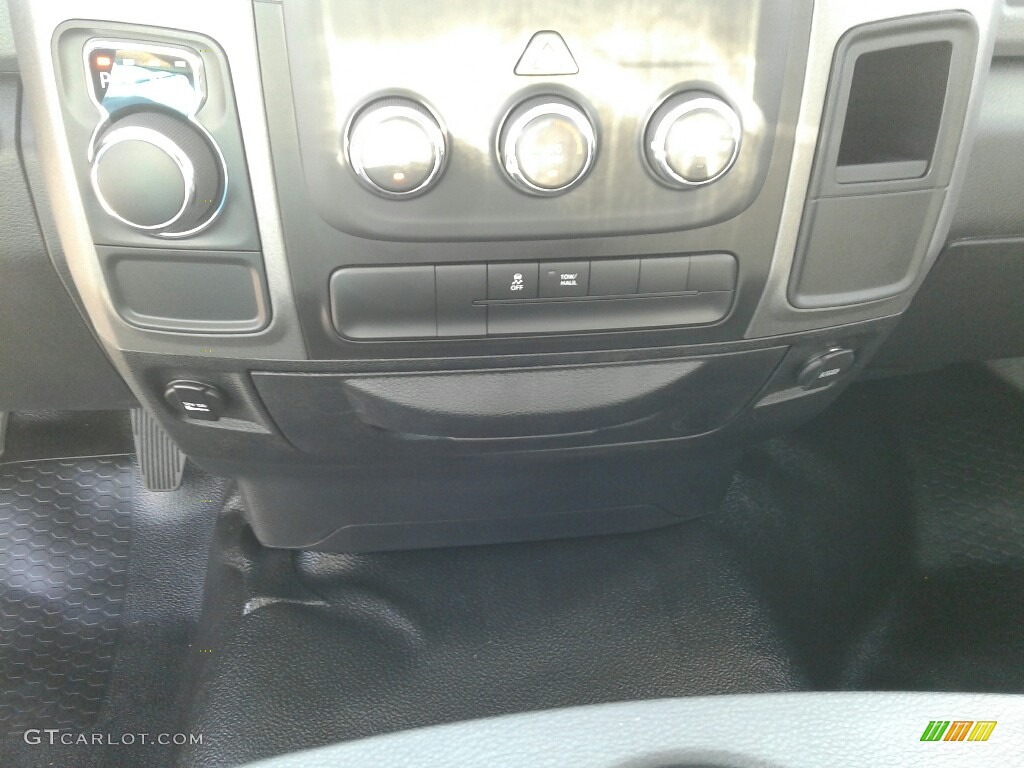 2018 1500 Tradesman Regular Cab - Bright White / Black/Diesel Gray photo #16