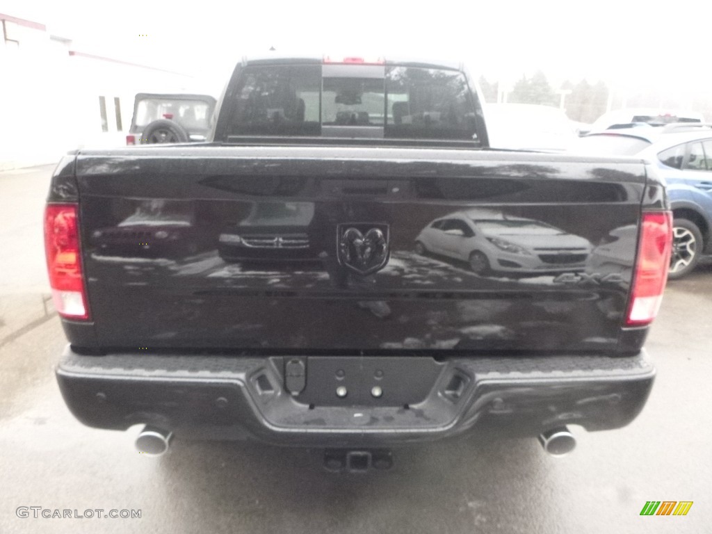 2018 1500 Big Horn Crew Cab 4x4 - Brilliant Black Crystal Pearl / Black/Diesel Gray photo #4