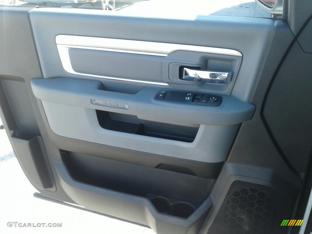 2018 1500 Tradesman Regular Cab - Bright White / Black/Diesel Gray photo #17