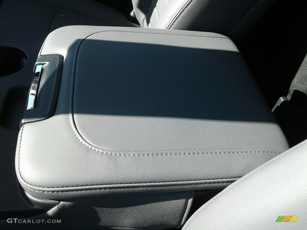 2018 1500 Tradesman Regular Cab - Bright White / Black/Diesel Gray photo #18