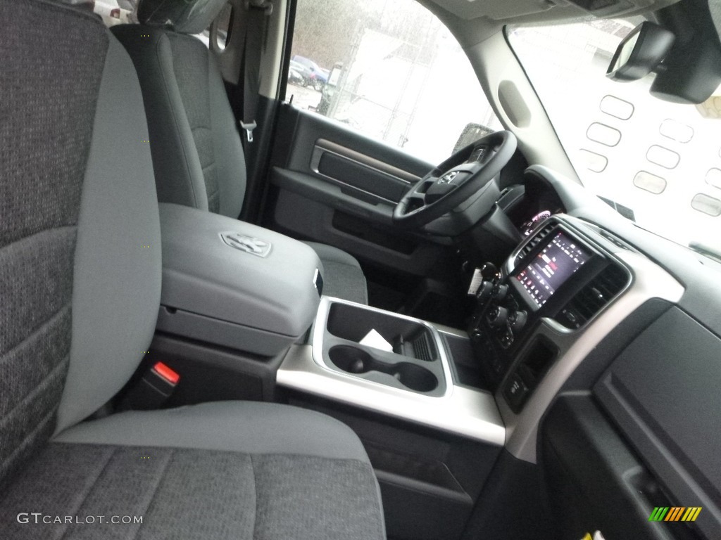 2018 1500 Big Horn Crew Cab 4x4 - Brilliant Black Crystal Pearl / Black/Diesel Gray photo #9