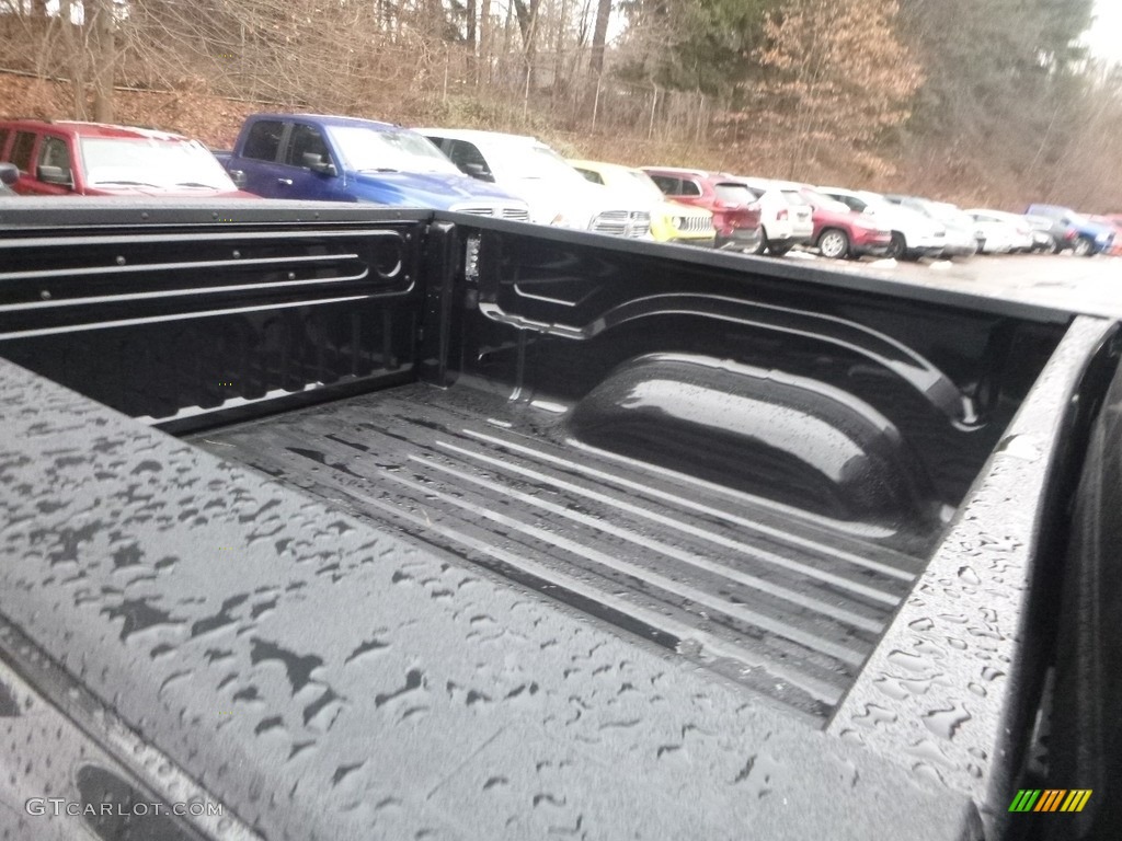 2018 1500 Big Horn Crew Cab 4x4 - Brilliant Black Crystal Pearl / Black/Diesel Gray photo #12