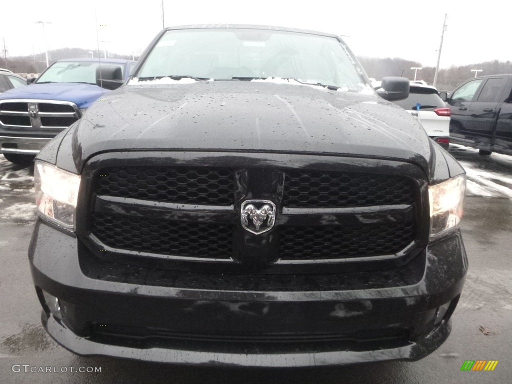 2018 1500 Express Quad Cab 4x4 - Brilliant Black Crystal Pearl / Black/Diesel Gray photo #8