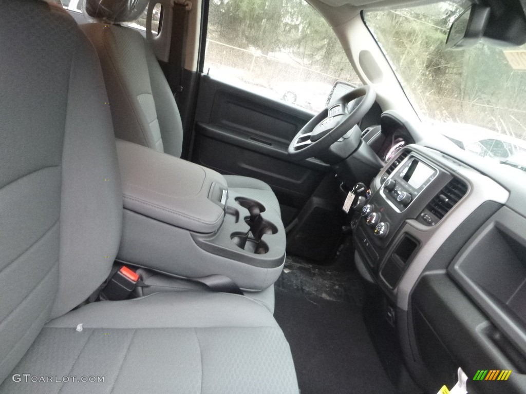 2018 1500 Express Quad Cab 4x4 - Brilliant Black Crystal Pearl / Black/Diesel Gray photo #10