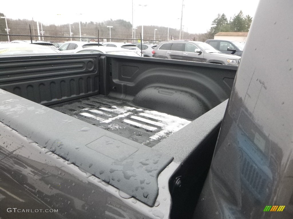 2018 1500 Express Quad Cab 4x4 - Granite Crystal Metallic / Black/Diesel Gray photo #14