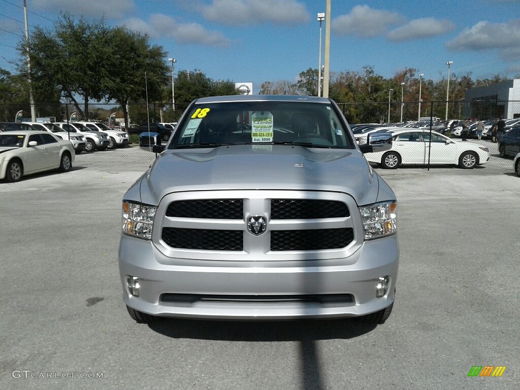 2018 1500 Express Quad Cab - Bright Silver Metallic / Black/Diesel Gray photo #8
