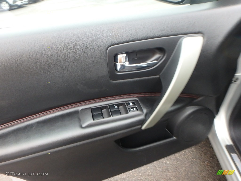 2011 Rogue SV AWD - Silver Ice Metallic / Black photo #11