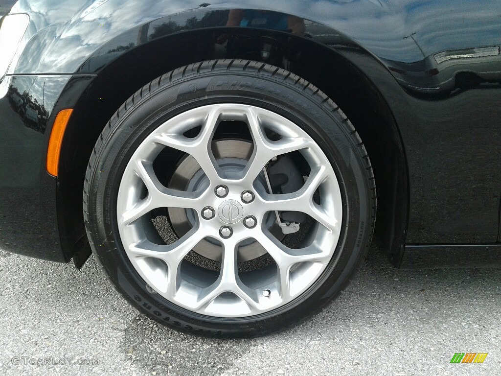 2018 Chrysler 300 C Wheel Photo #124475379
