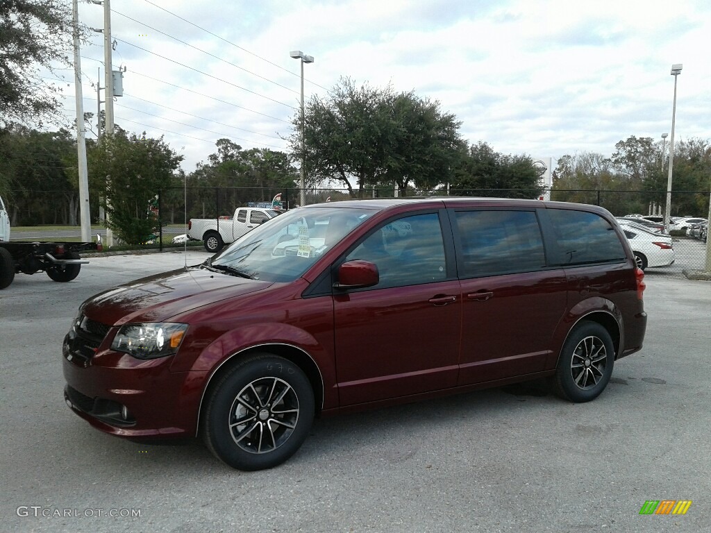 2018 Grand Caravan SE - Octane Red Pearl / Black photo #1