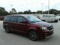 Octane Red Pearl - Grand Caravan SE Photo No. 7