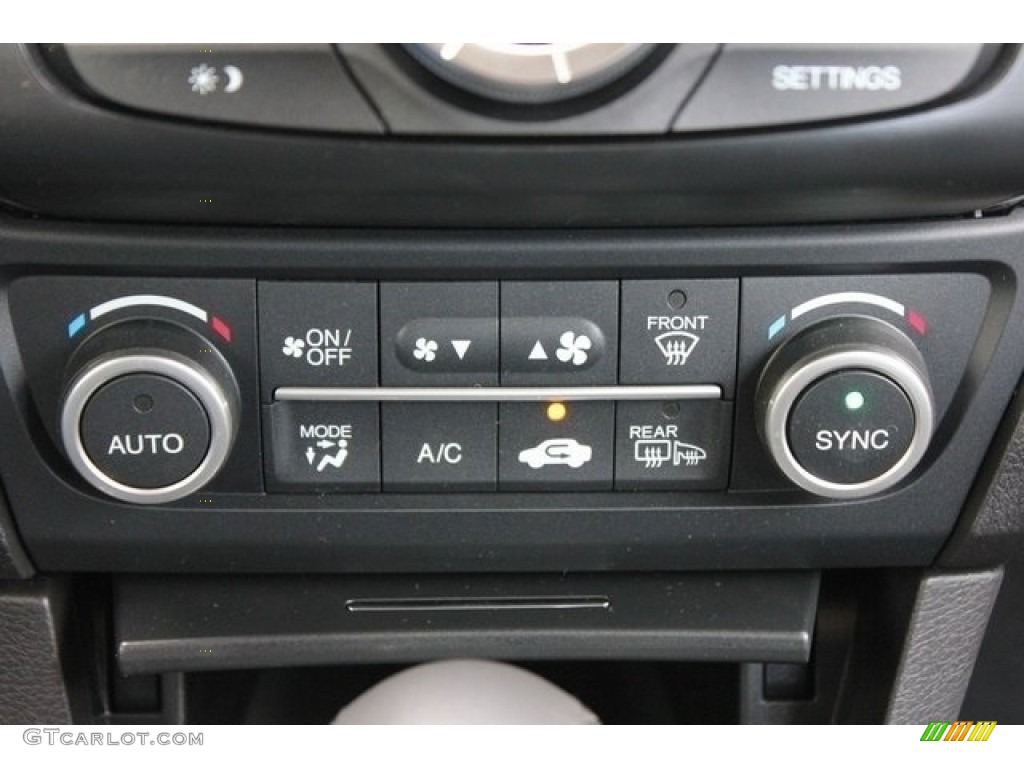 2018 Acura ILX Technology Plus Controls Photo #124476744