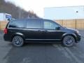 Black Onyx Crystal Pearl - Grand Caravan SXT Photo No. 6