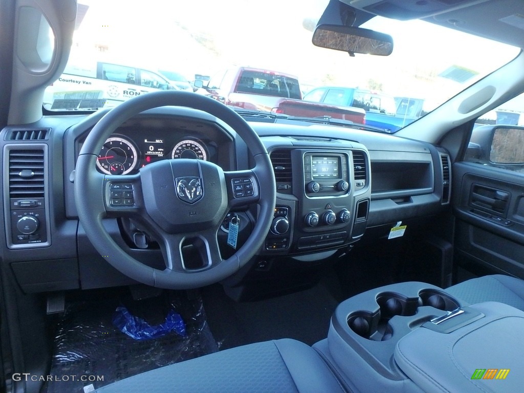 2018 1500 Express Quad Cab 4x4 - Brilliant Black Crystal Pearl / Black/Diesel Gray photo #12