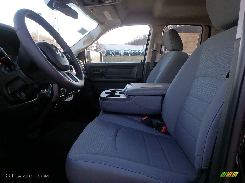 2018 1500 Express Quad Cab 4x4 - True Blue Pearl / Black/Diesel Gray photo #10