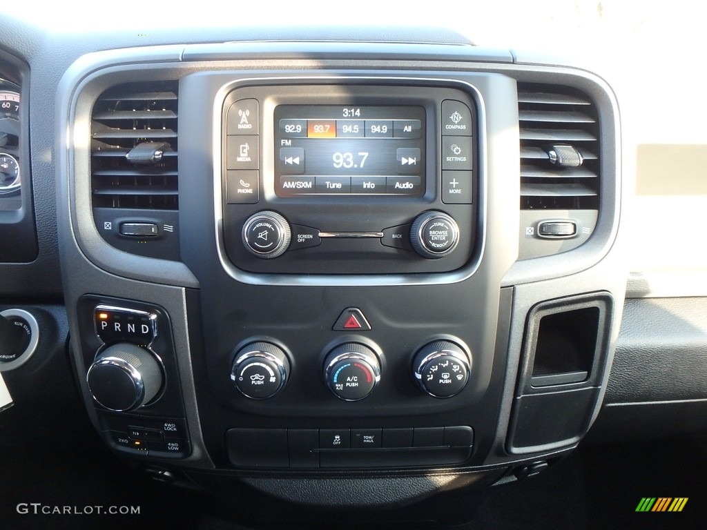 2018 1500 Express Quad Cab 4x4 - True Blue Pearl / Black/Diesel Gray photo #15
