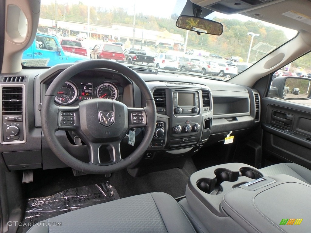 2018 1500 Express Quad Cab 4x4 - Flame Red / Black/Diesel Gray photo #12