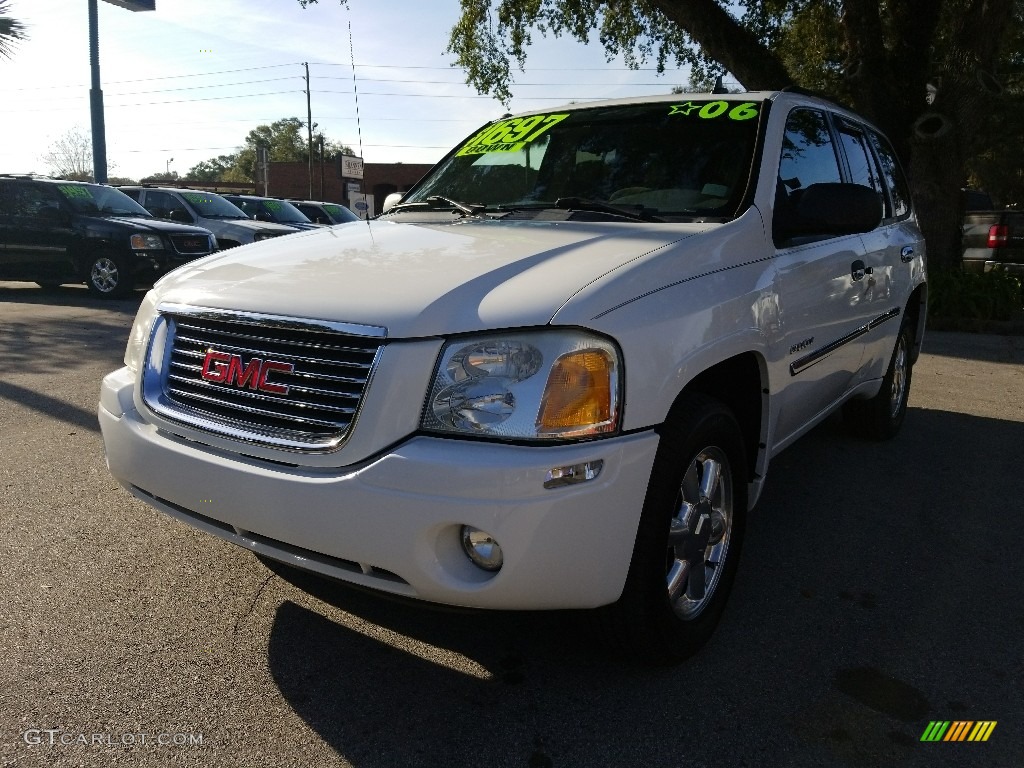 2006 Envoy SLE - Summit White / Light Gray photo #7