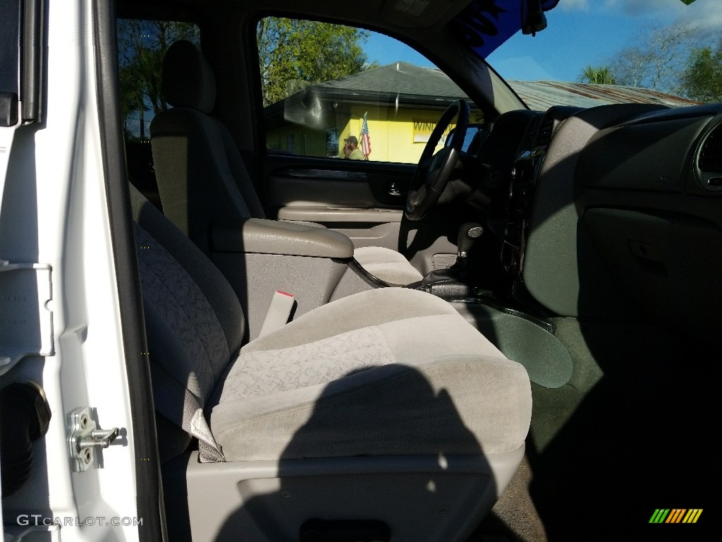 2006 Envoy SLE - Summit White / Light Gray photo #16