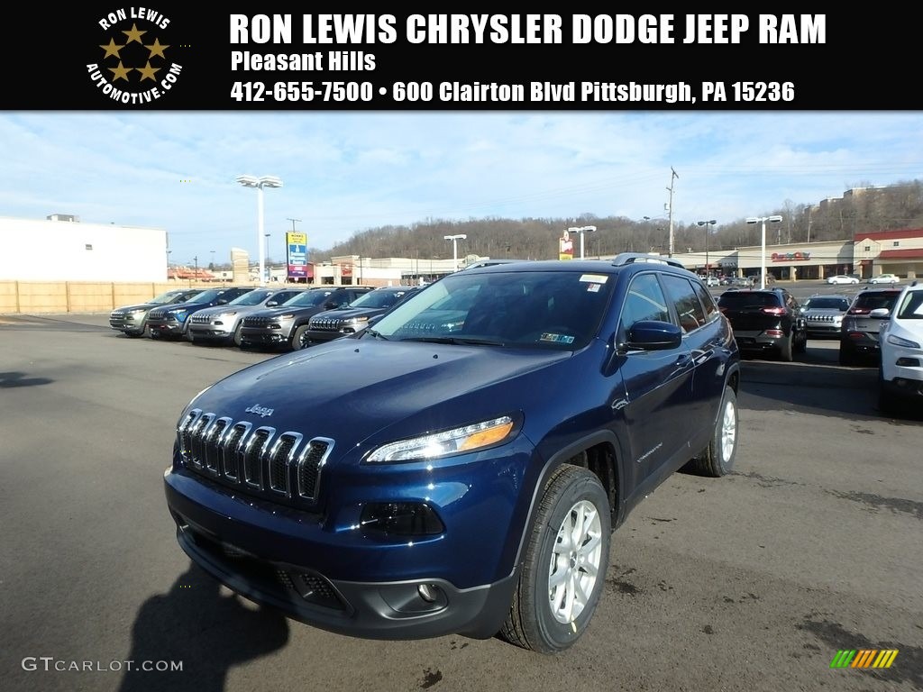 2018 Cherokee Latitude Plus 4x4 - Patriot Blue Pearl / Black photo #1