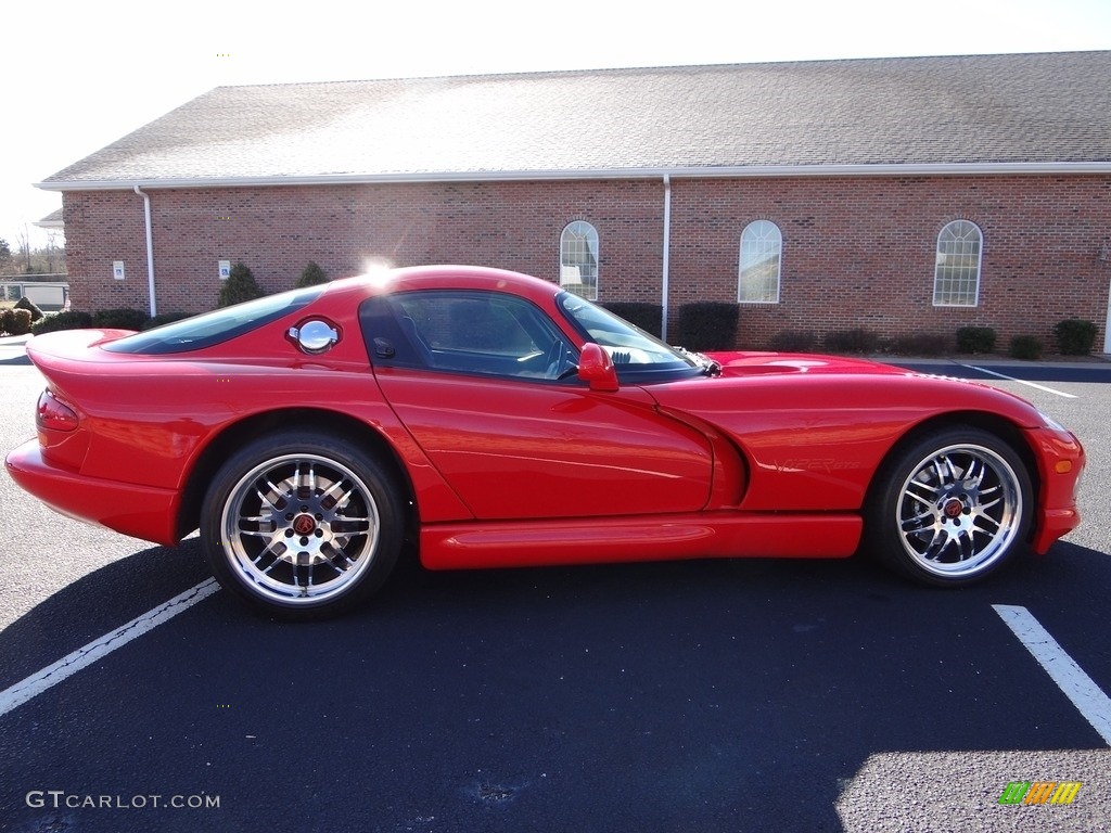 1997 Viper GTS - Viper Red / Black photo #12