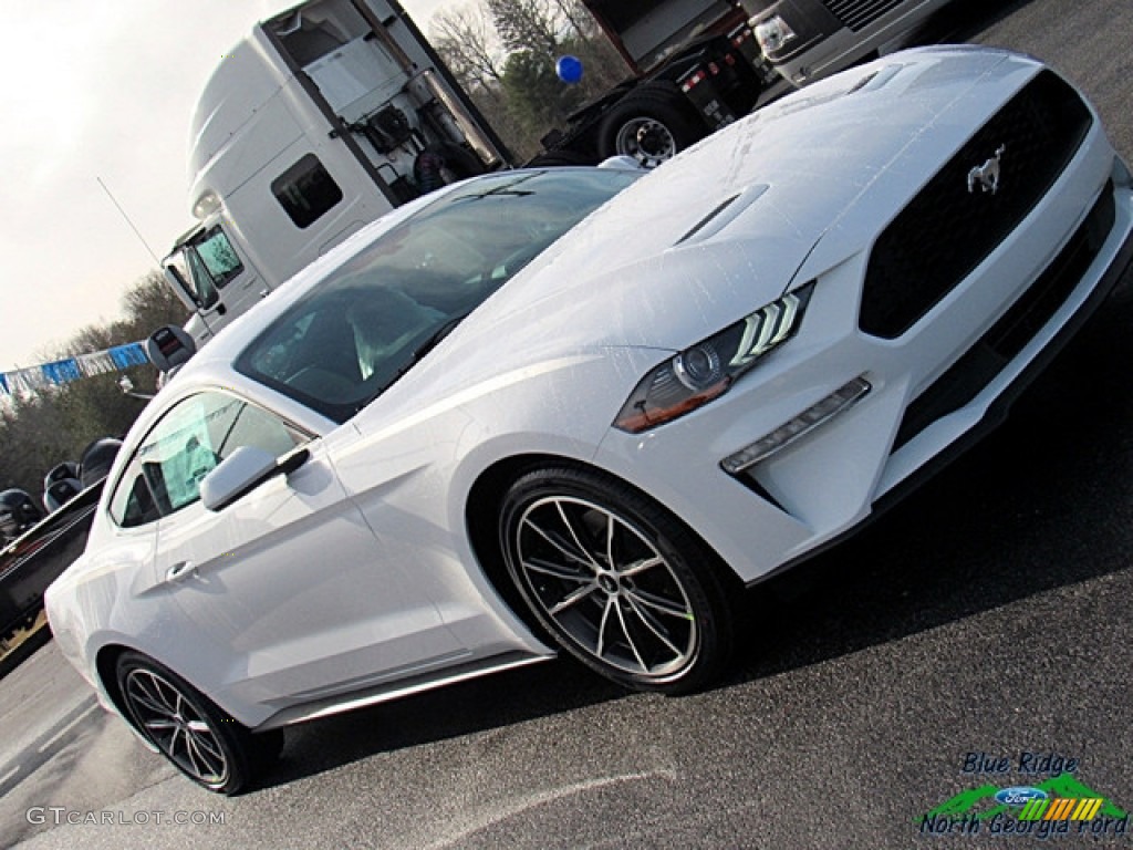 2018 Mustang EcoBoost Fastback - Oxford White / Ceramic photo #28