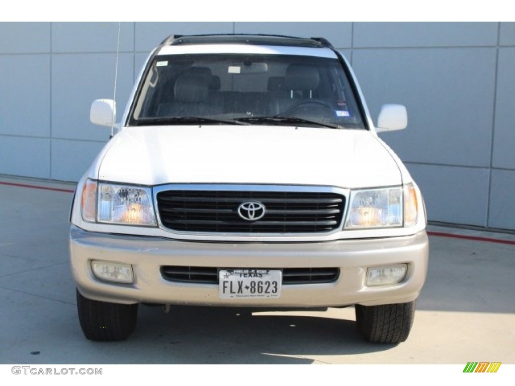 2001 Land Cruiser  - Natural White / Gray photo #2