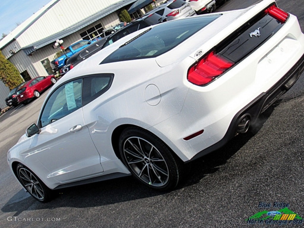 2018 Mustang EcoBoost Fastback - Oxford White / Ceramic photo #30