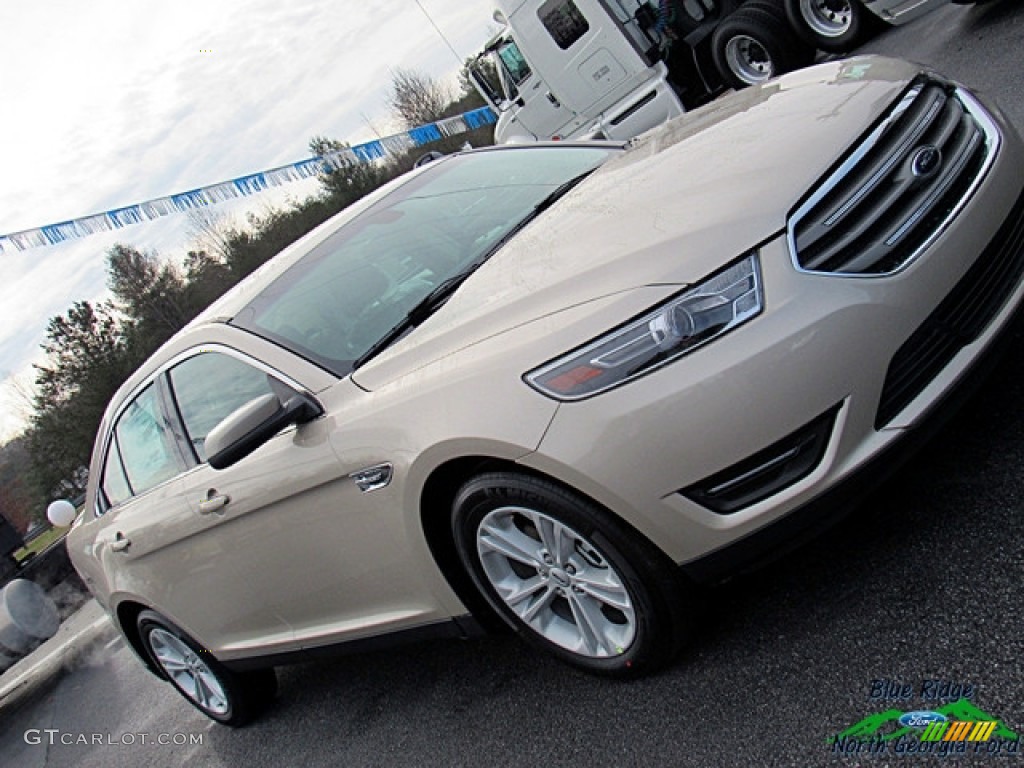 2018 Taurus SEL - White Gold / Dune photo #29