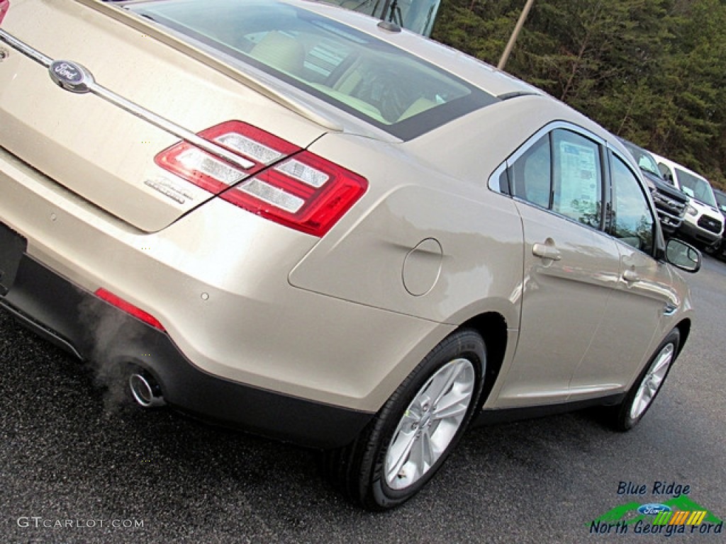 2018 Taurus SEL - White Gold / Dune photo #31
