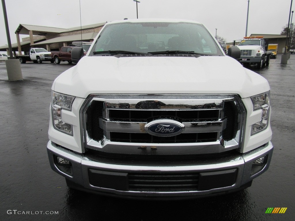 2017 F150 XLT SuperCrew - Oxford White / Light Camel photo #8