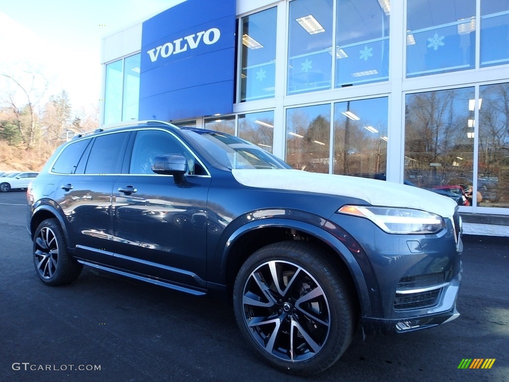 2018 XC90 T6 AWD Momentum - Denim Blue Metallic / Charcoal photo #1