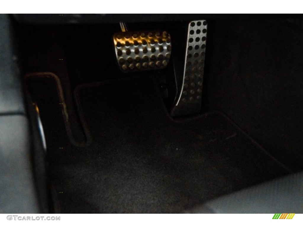 2018 Mercedes-Benz AMG GT Coupe Controls Photo #124511655