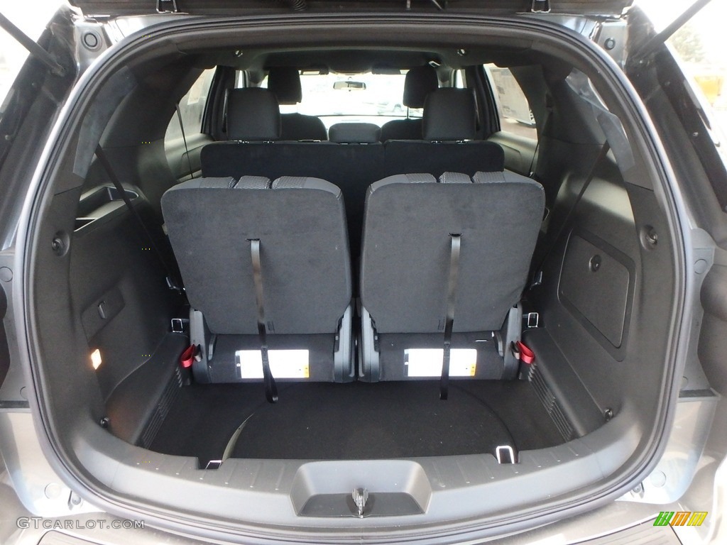 2018 Ford Explorer XLT 4WD Trunk Photo #124516323