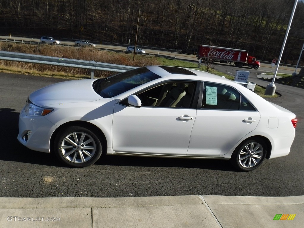 2014 Camry XLE V6 - Super White / Ivory photo #7