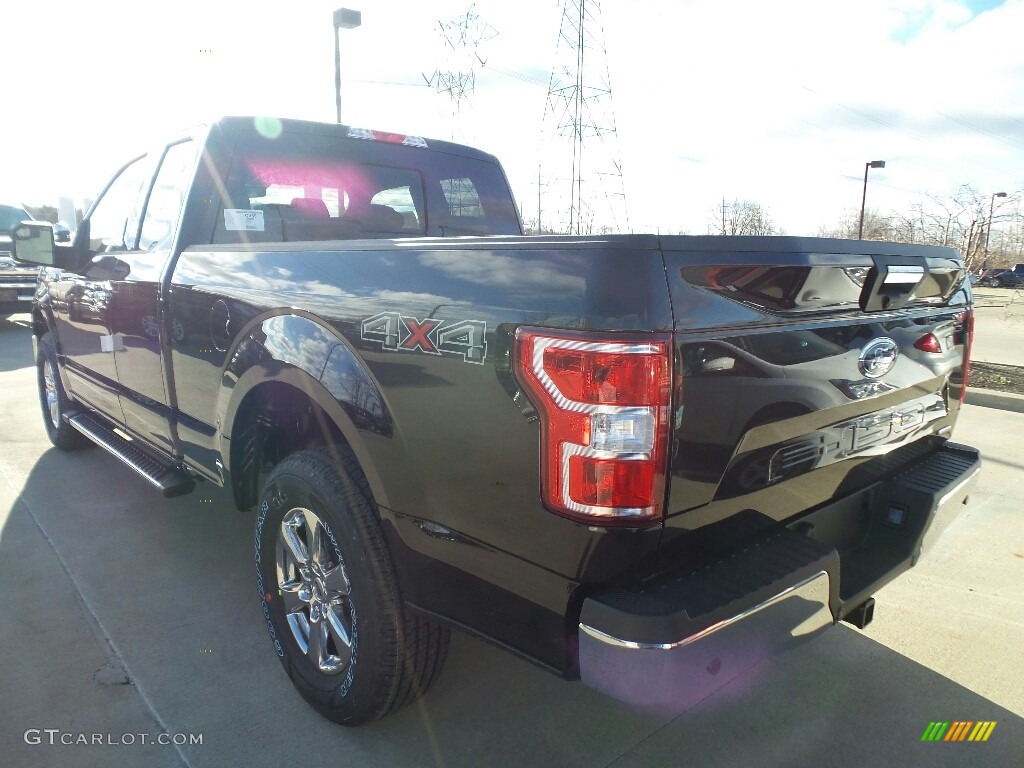 2018 F150 XLT SuperCab 4x4 - Magma Red / Earth Gray photo #4